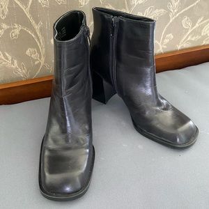 Vintage Nine West Boots - Size 5 - worn once